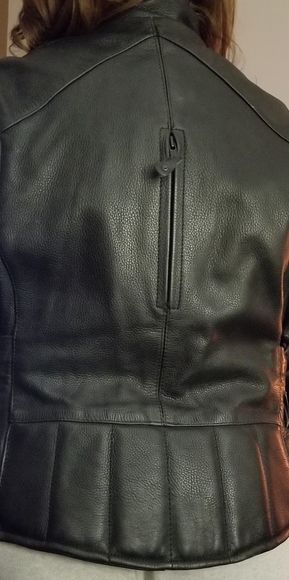 Women's leather motorcycle jacket - Picture 2 of 16